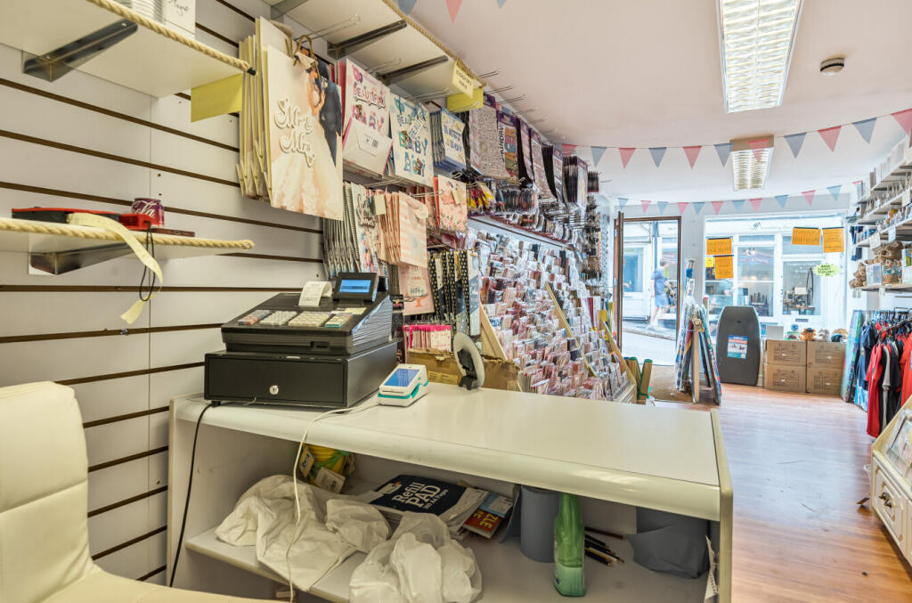 1343882-1-68addf6...