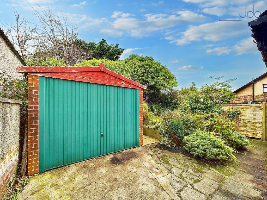 Detached Garage