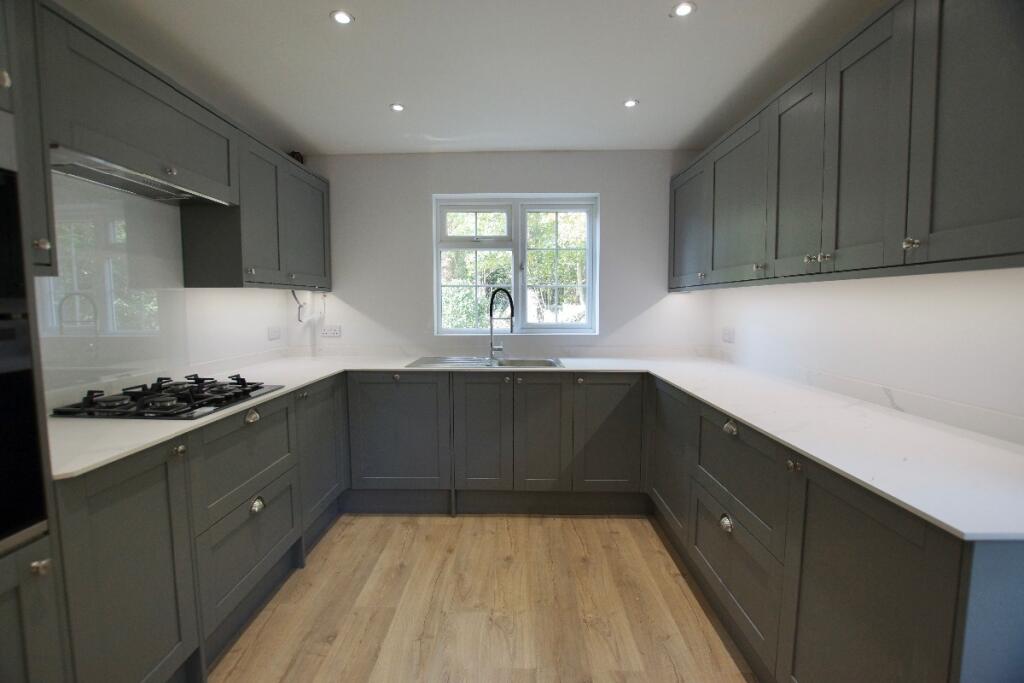 Burleigh Park, Cobham, KT11 2DU