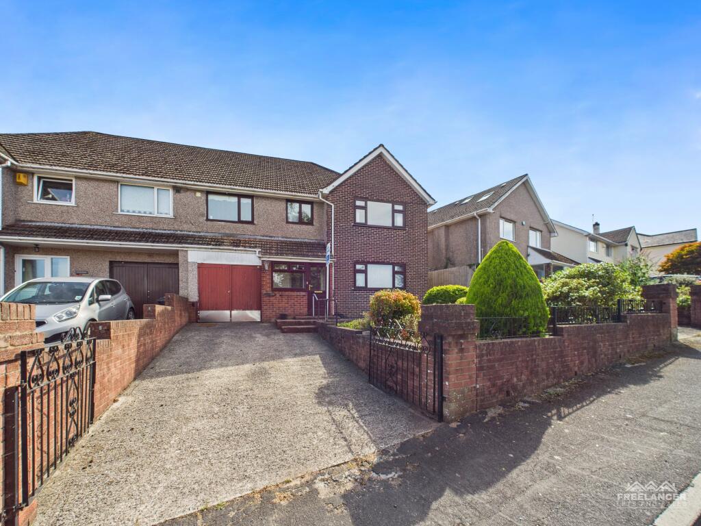 Driveway 1 and garag