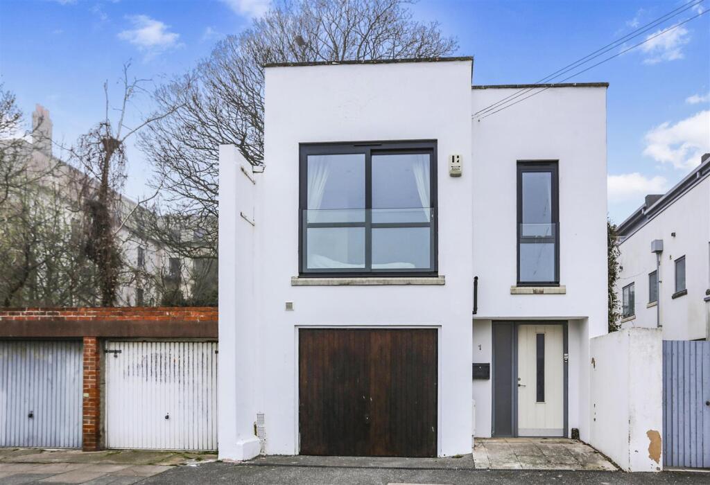 1 Bristol Place ext.jpg