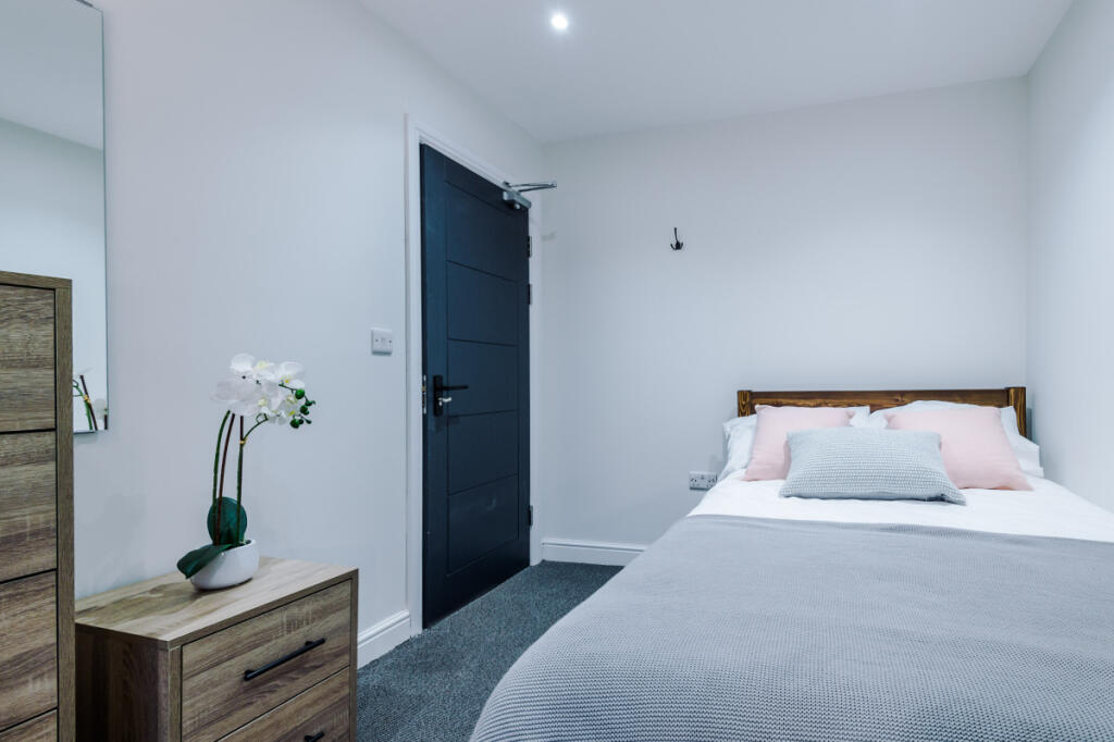 6 Capricorn Way, Bedroom 16