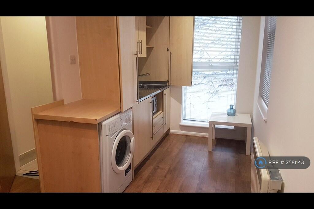 Living Space / Kitchen