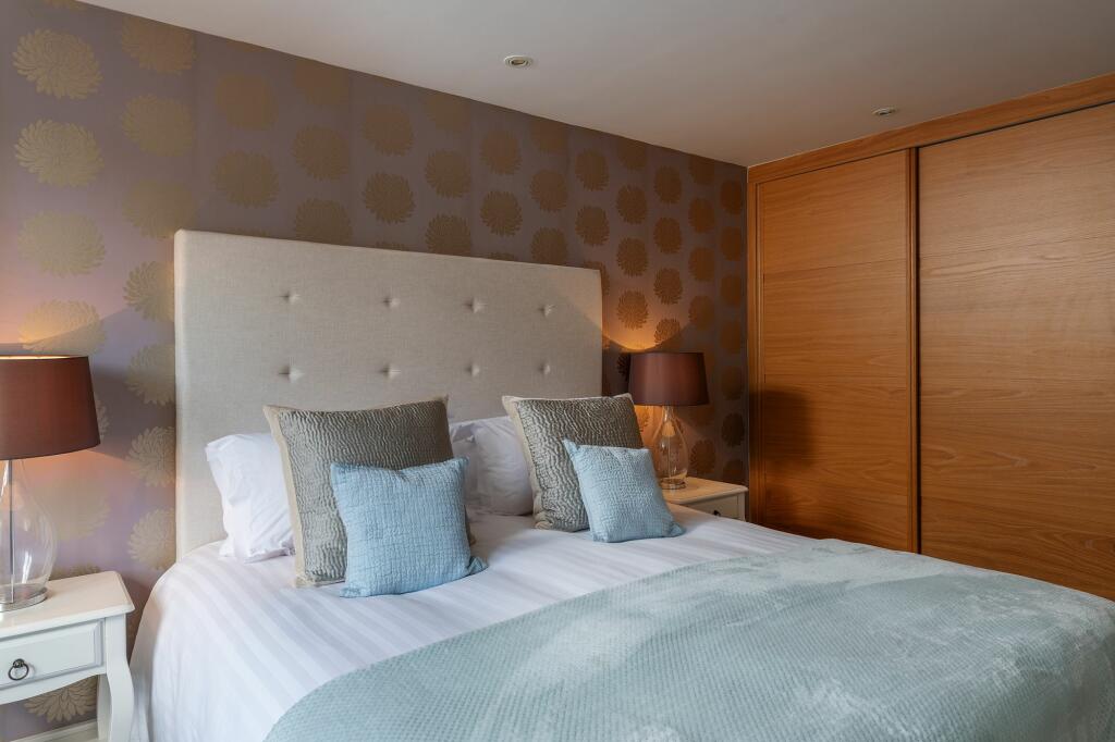 Principal Bedroom_10 Dart Marina, Sandquay Road, Dartmouth