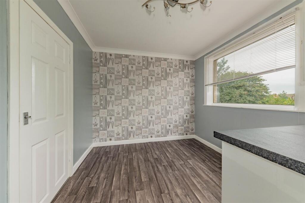28 Ballindean Crescent Dundee-3.JPG