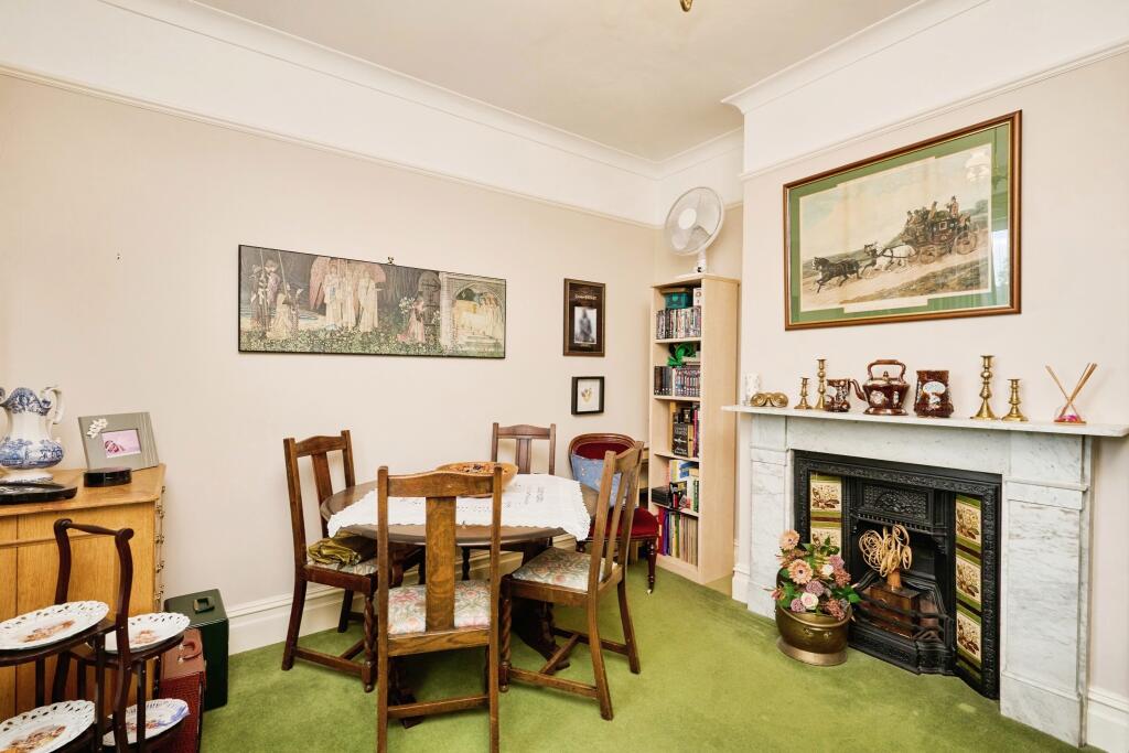 3rd Bedroom/Dining