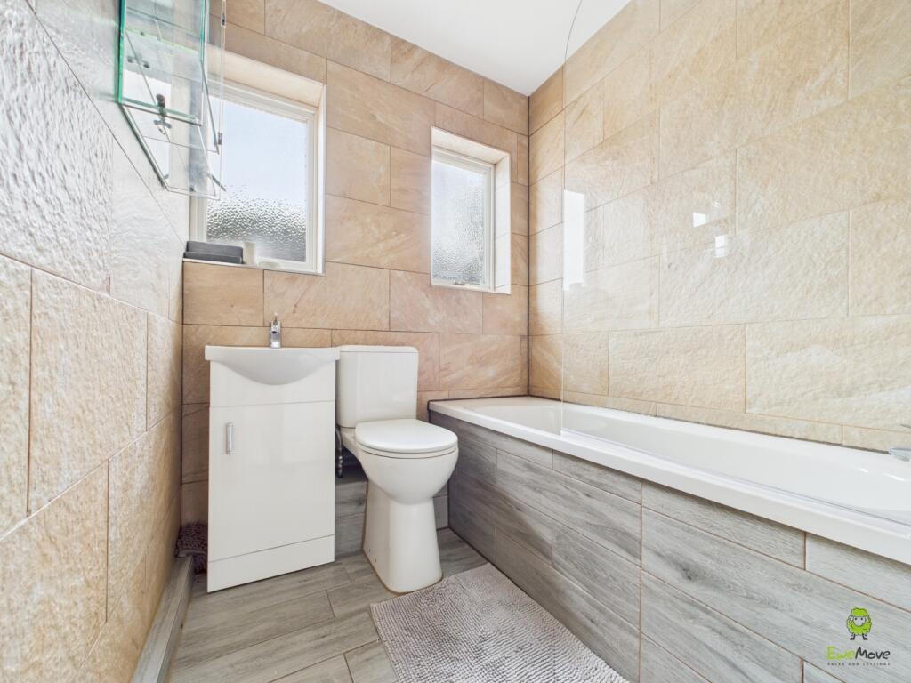  Presented by Kevin at EweMove Bexleyheath and Dar