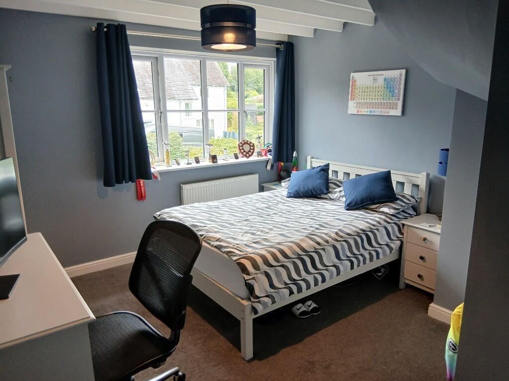 BEDROOM 4