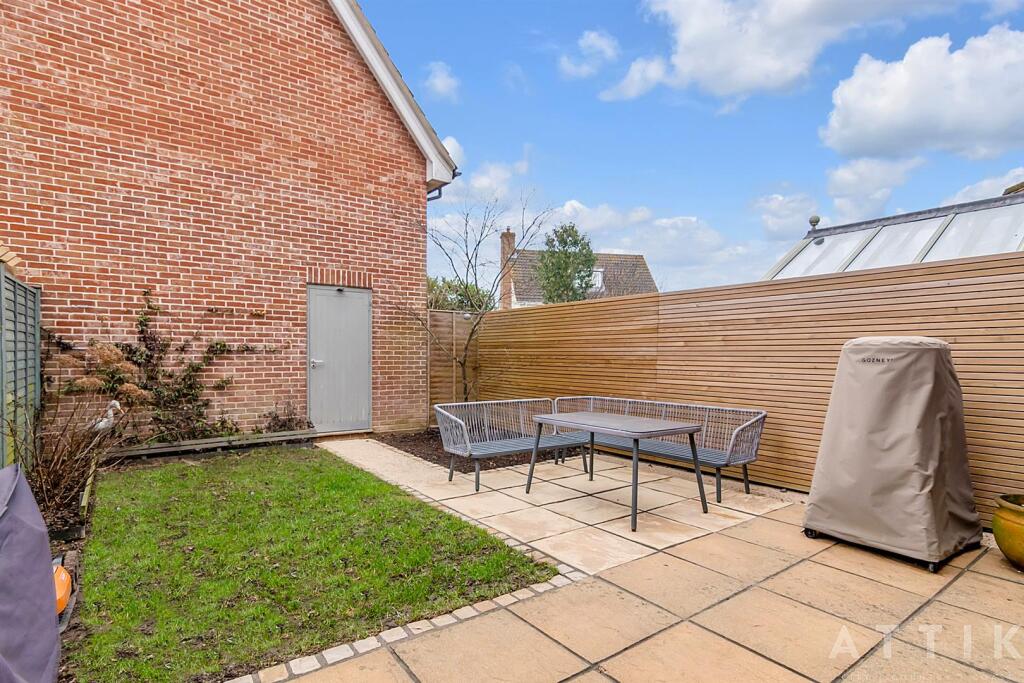 121 Bromedale Avenue Mulbarton Norwich, NR14 8GZ (