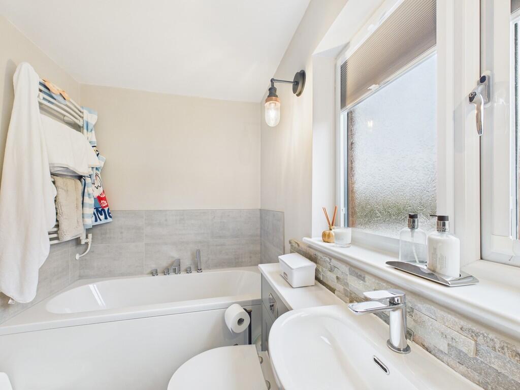 CAM01835G0-PR0339...