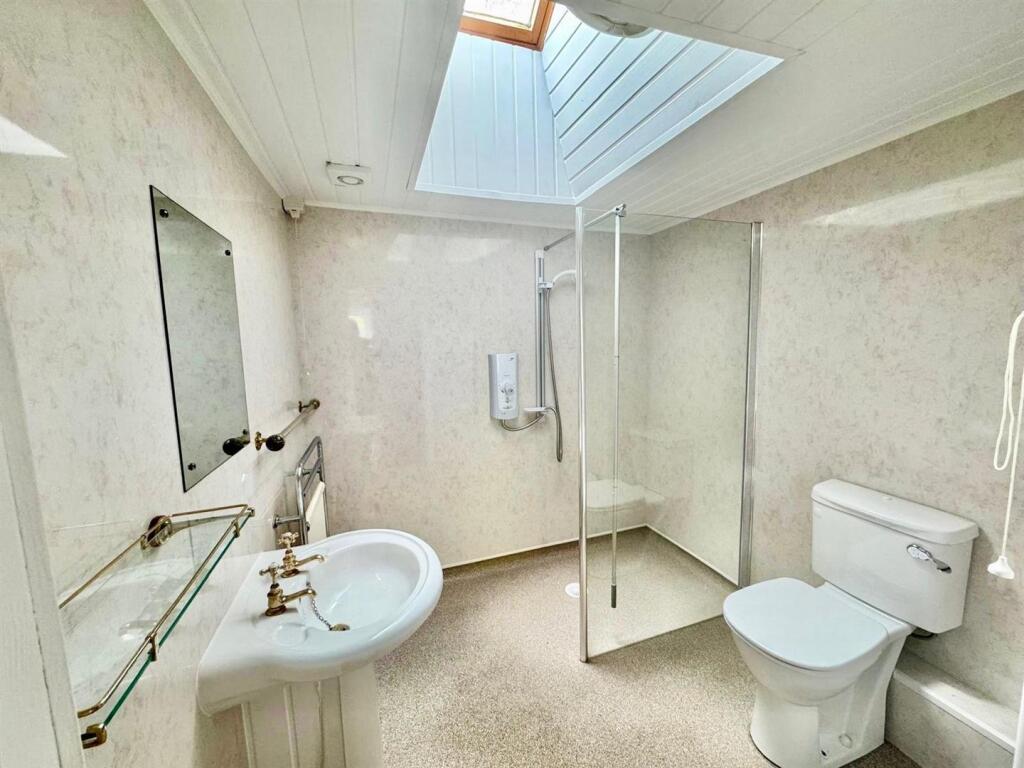 PHOTO-2025-04-22-20-19-00 (4).jpg