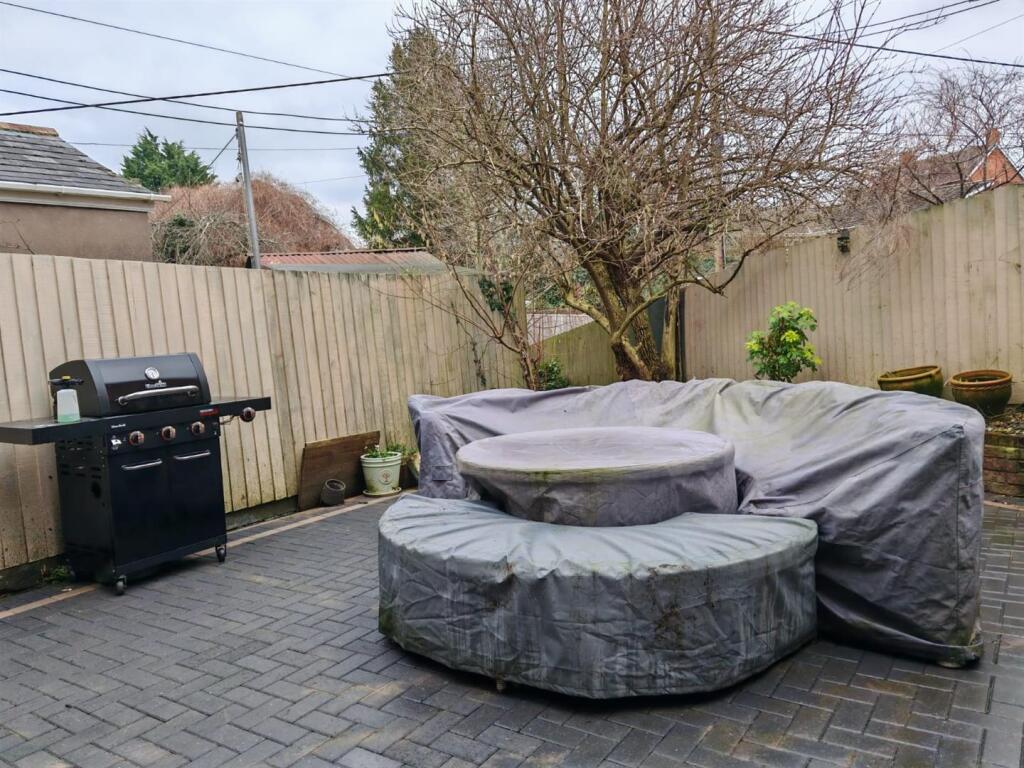 Courtyard.jpg