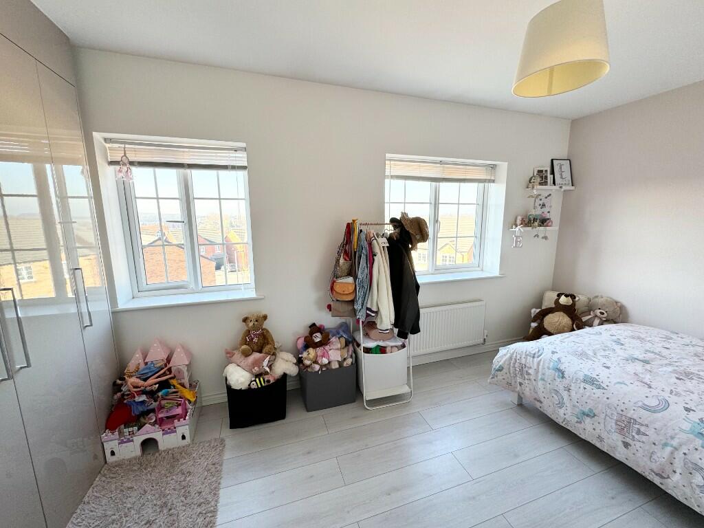 2ND FLOOR FRONT BED