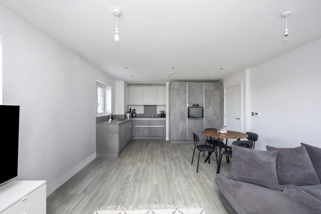 Kitchen / Lounge / Diner