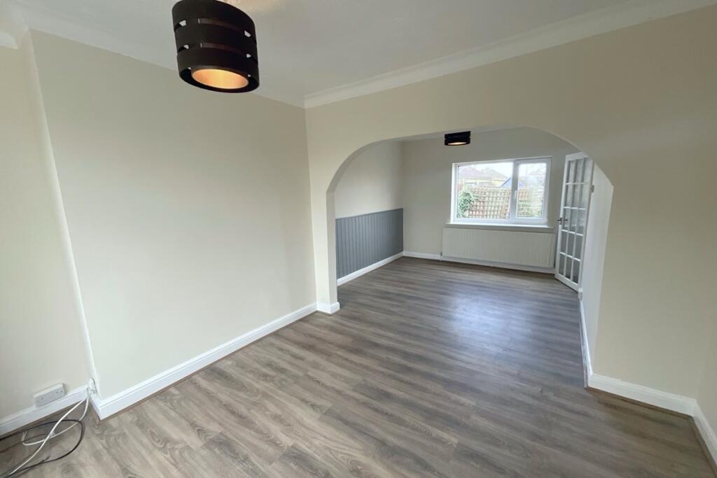 living room/dining r