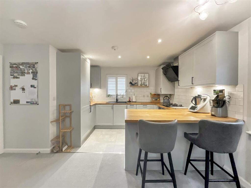 Lounge / Kitchen / Diner