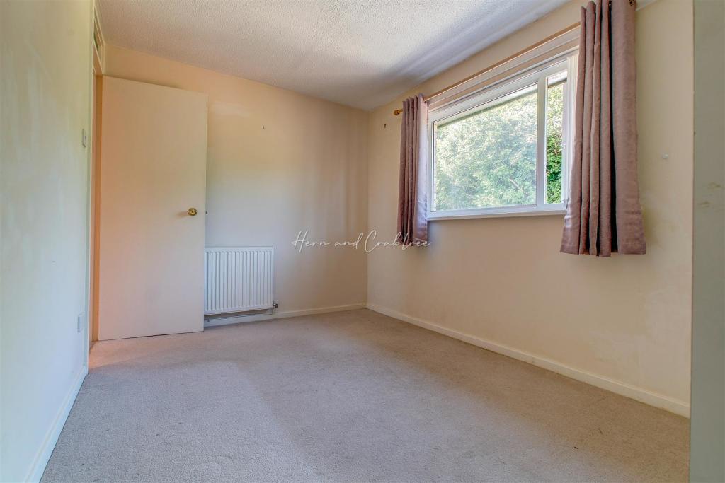 Camelot Way, Thornhill, HernCrabtree_ (15).jpg