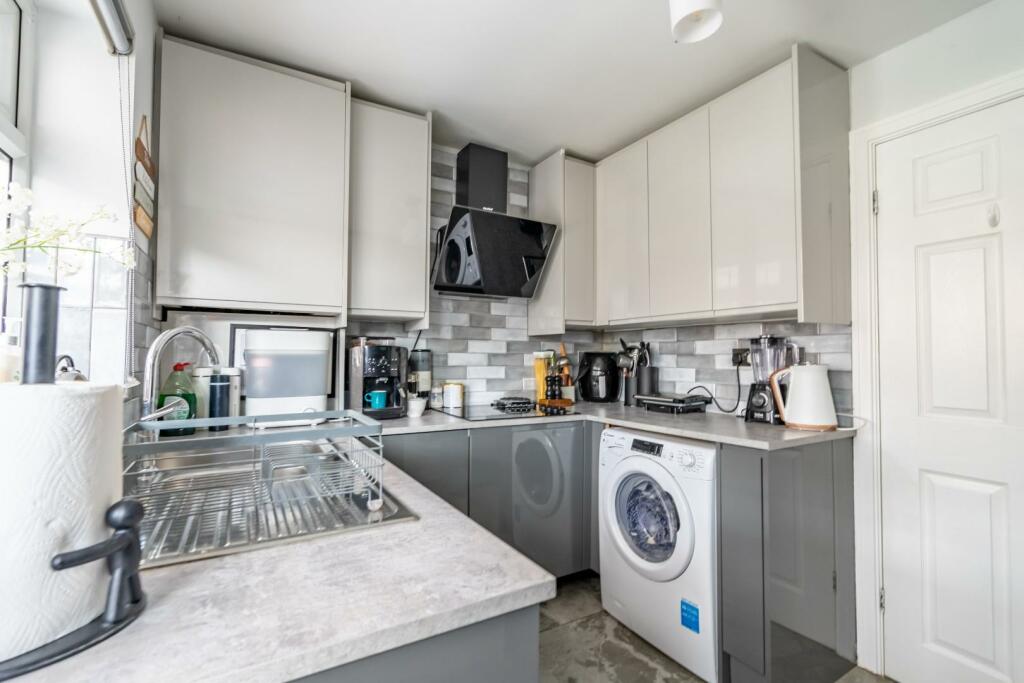 eden close (16 of 20).jpg