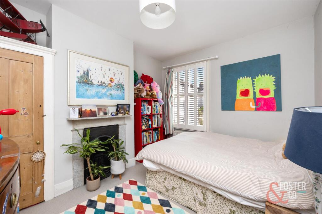 Waldegrave Road, 108-003.jpg