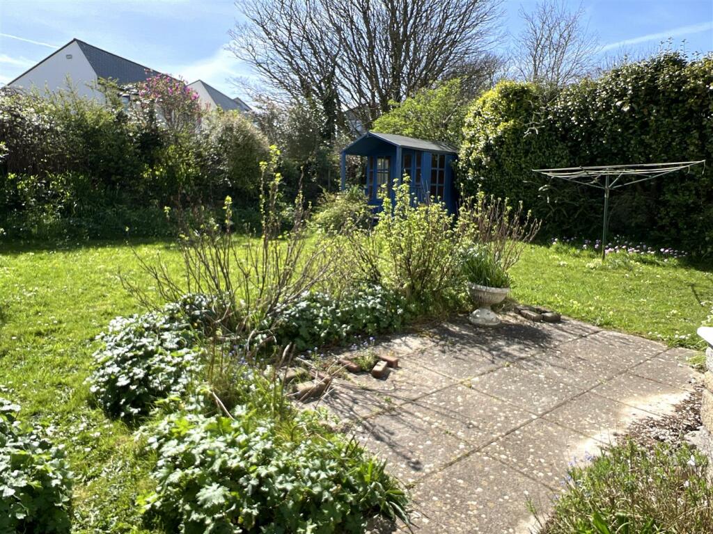 Garden, Garage &amp; Views