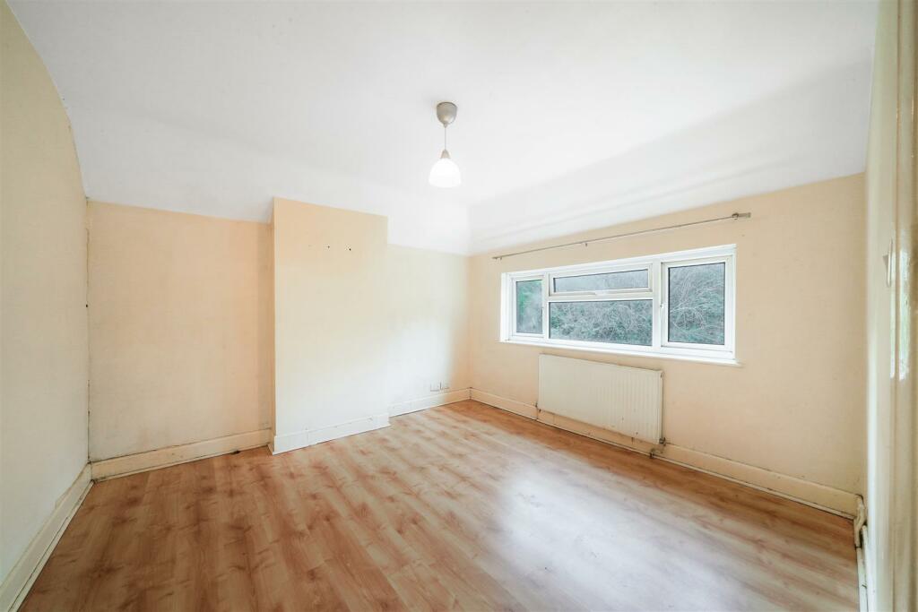 135 Watford Road - 92xq3TUKy0dDwwXBm08G.jpg