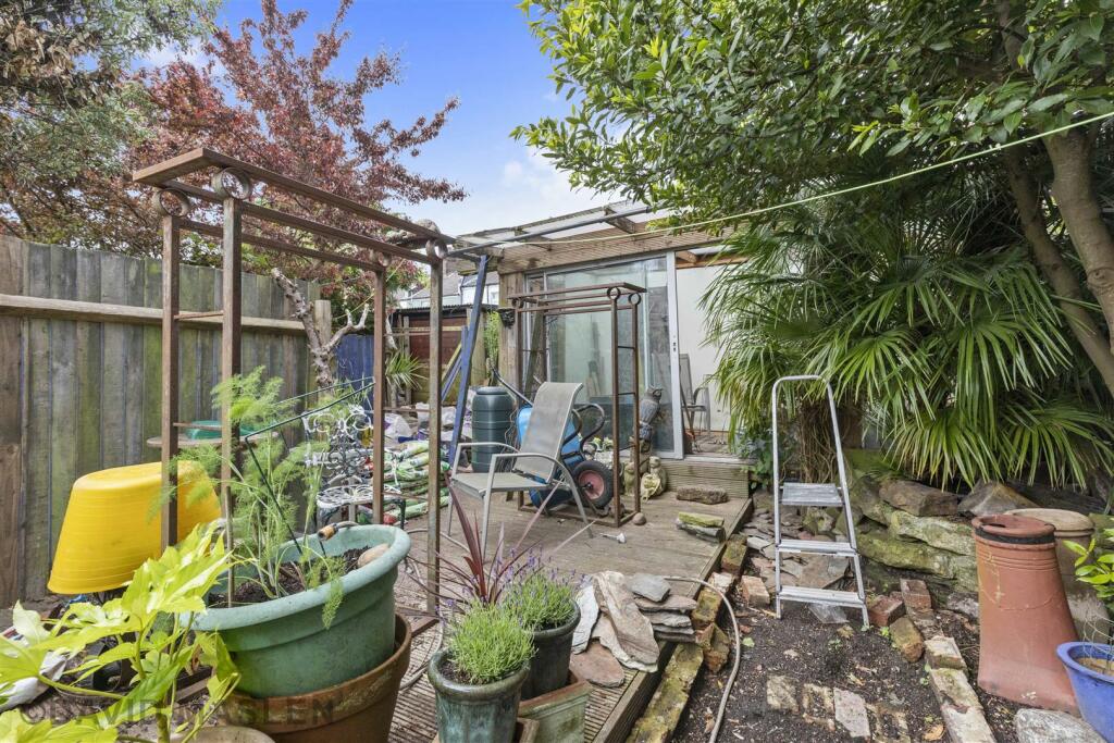 Rear Garden (3).jpg