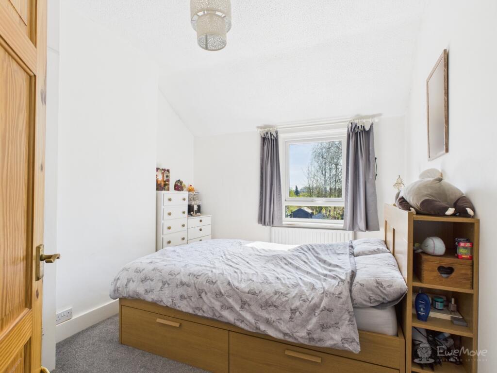 Principal bedroom- Mark Stephens EweMove Newmarket