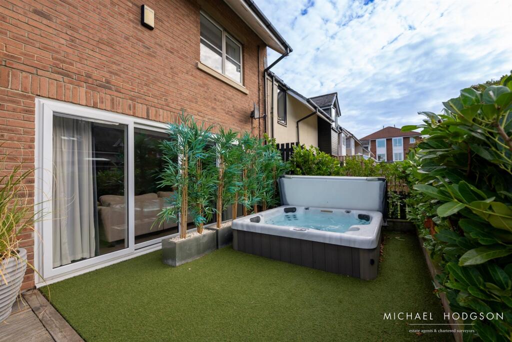 6, Normanby Court-49.jpg