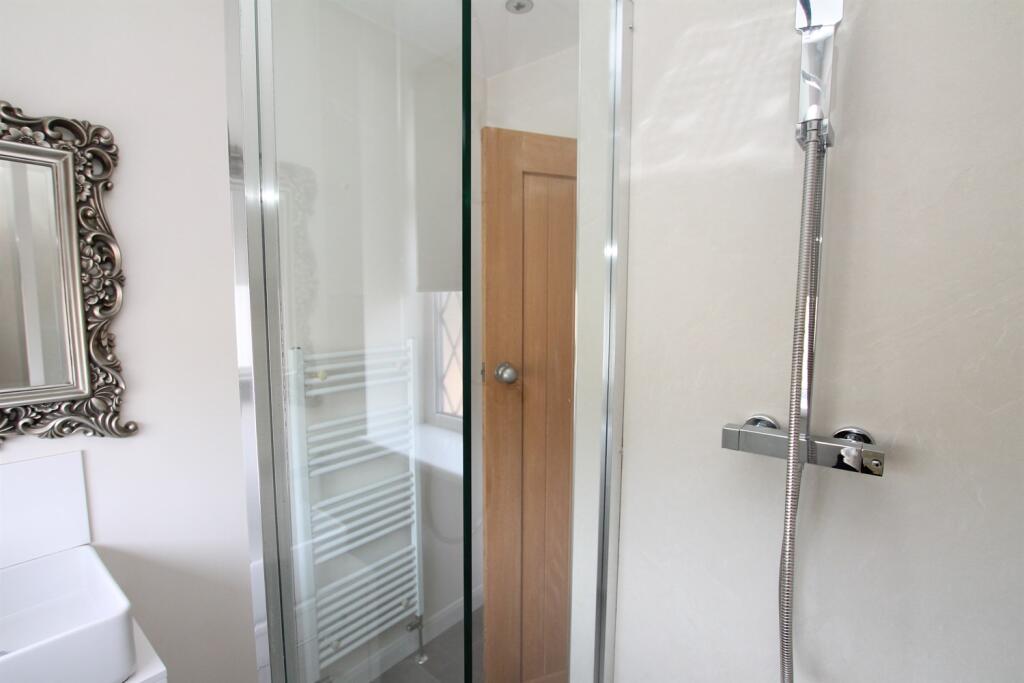 Shower+Room