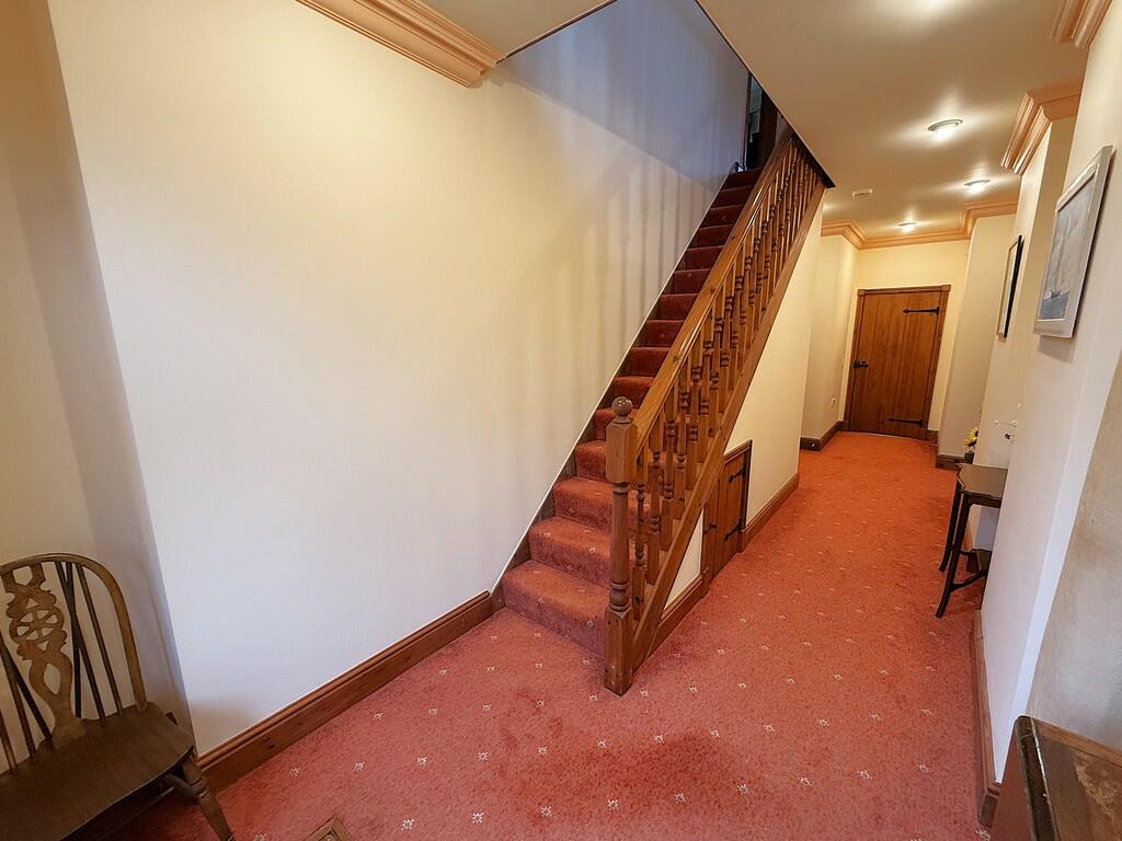 ENTRANCE HALL 1