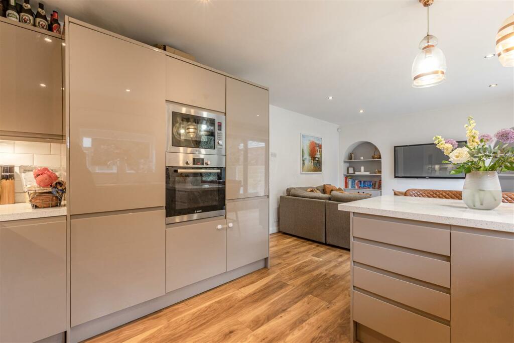 kitchen 3.jpg