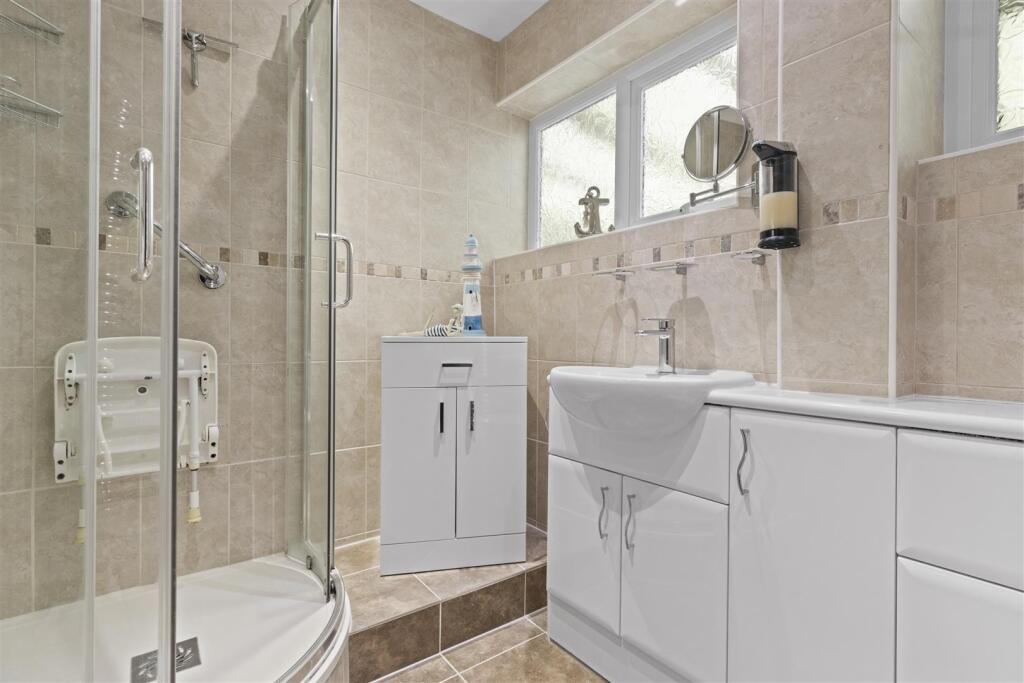 shower room #2.jpg