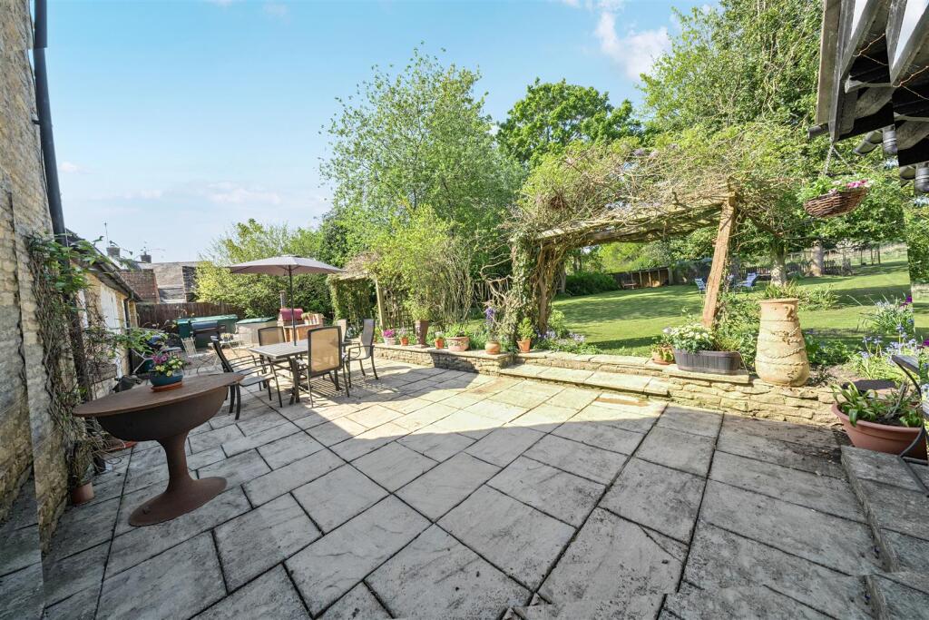 Rectory Cottage, 21 Hartwell Road, Aston (35).jpg