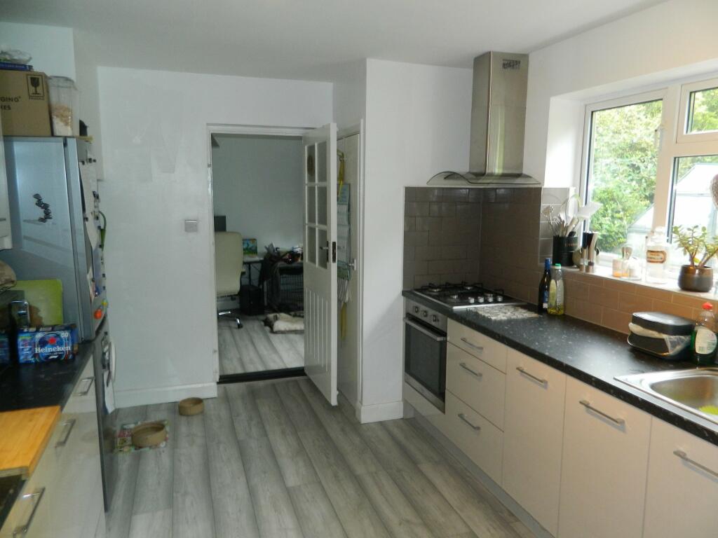 fitted kitchen