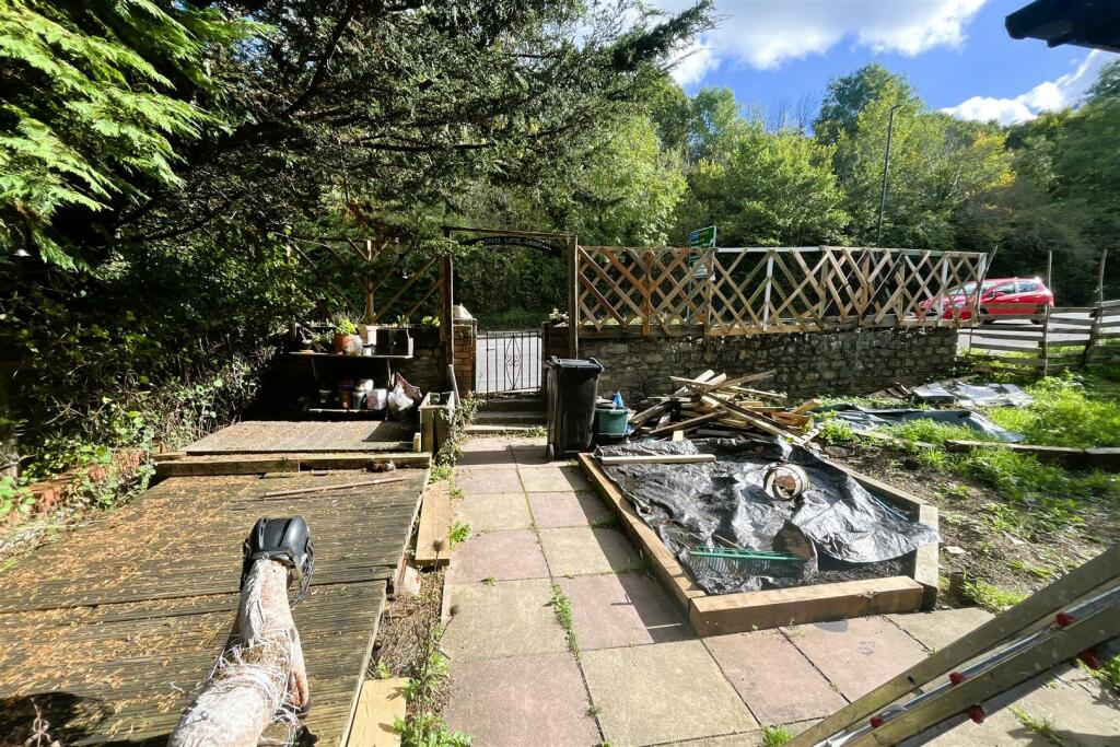 138 Bedminster Down, Bishopsworth, Bristol BS13 7A
