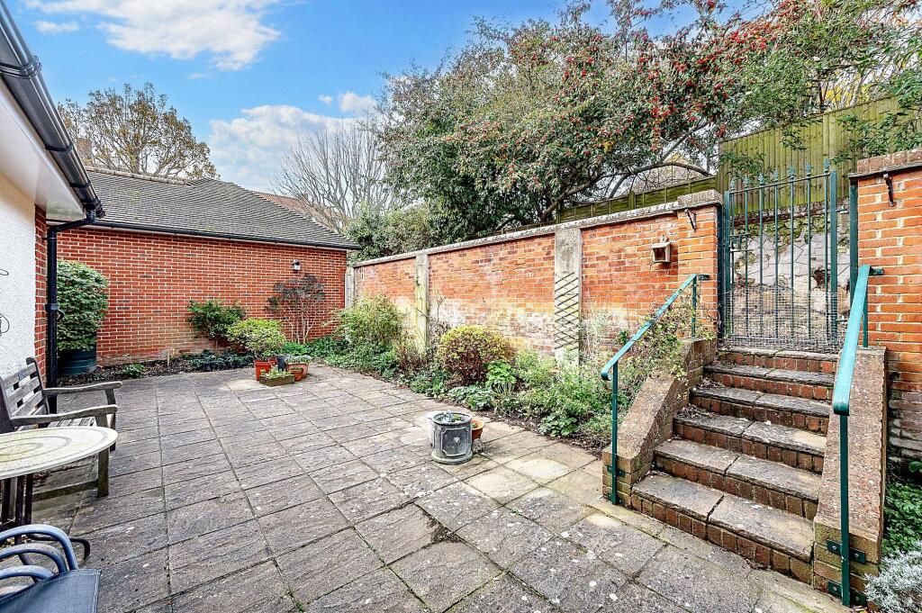 Private courtyard garden