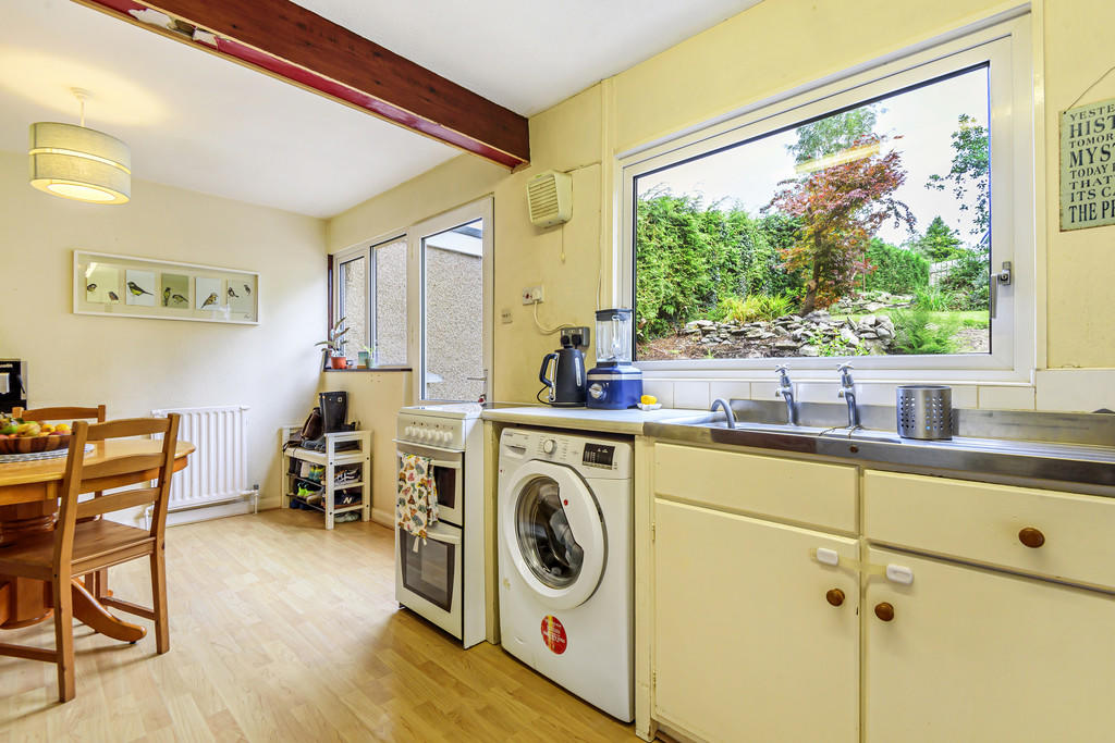 Kitchen / Dining ...