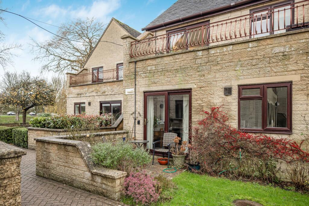 Trafalgar Road, Cirencester, Gloucestershire, GL7