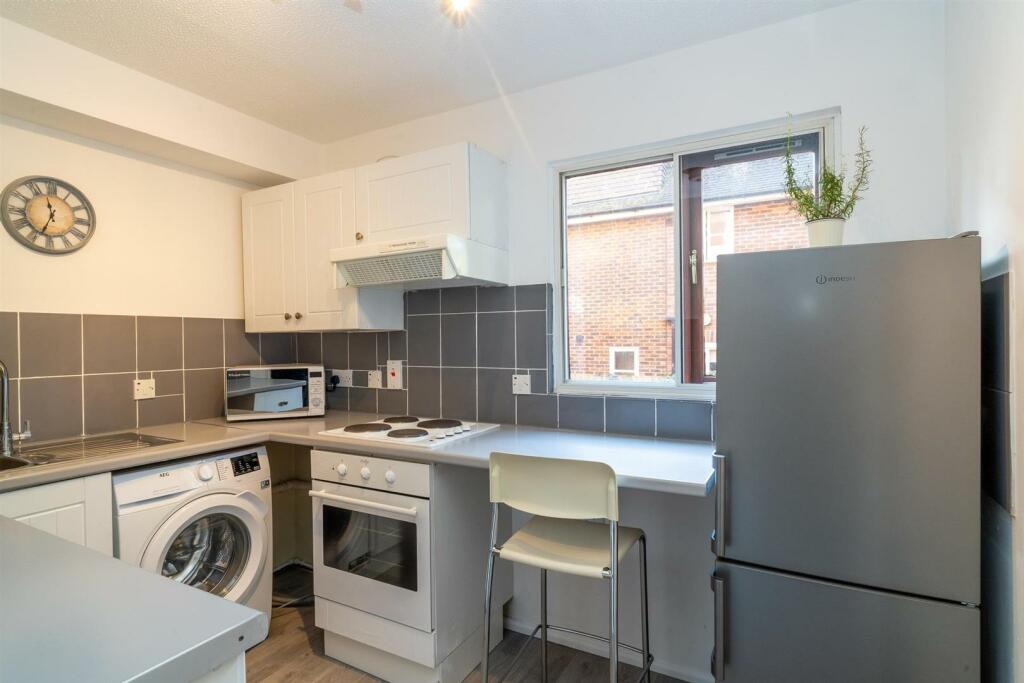 007-6 Beacon House.jpg