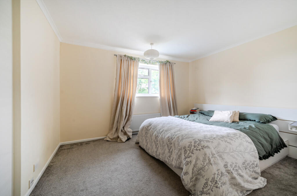 1365944-18-68f618...