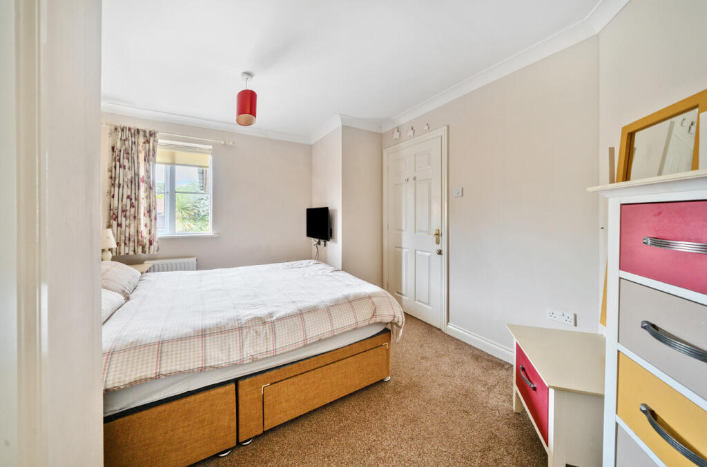 1318091-9-686400d...