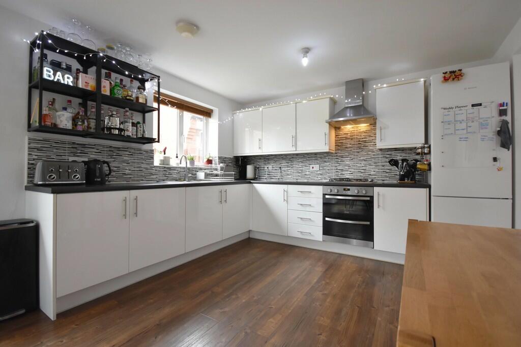 Kitchen-min