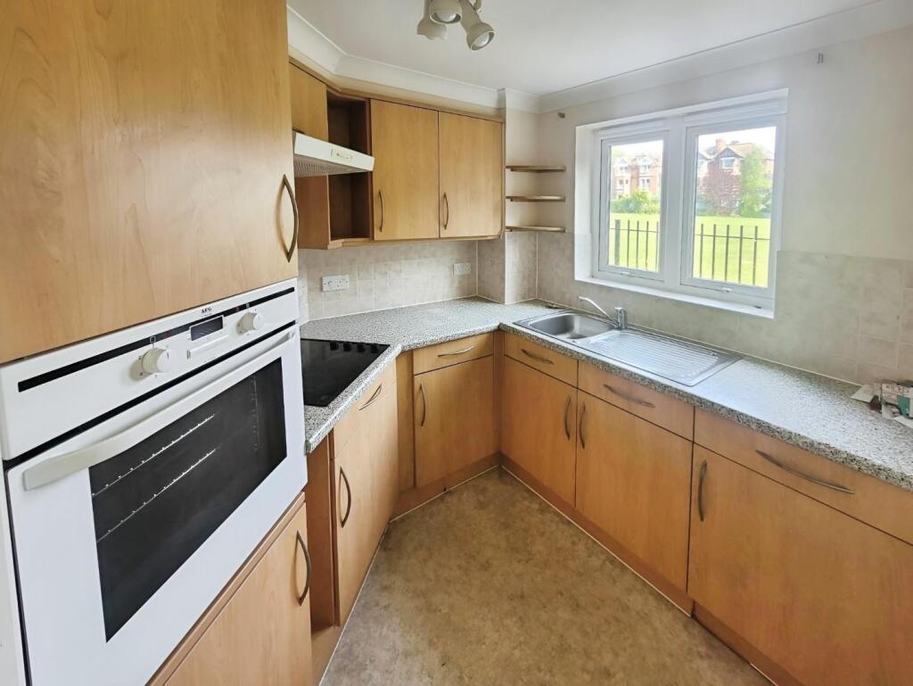 b1f0ab00-Kitchen.jpg