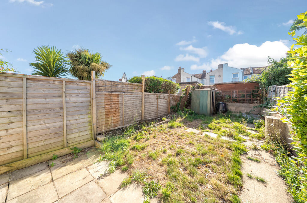 1331671-17-6883c5...