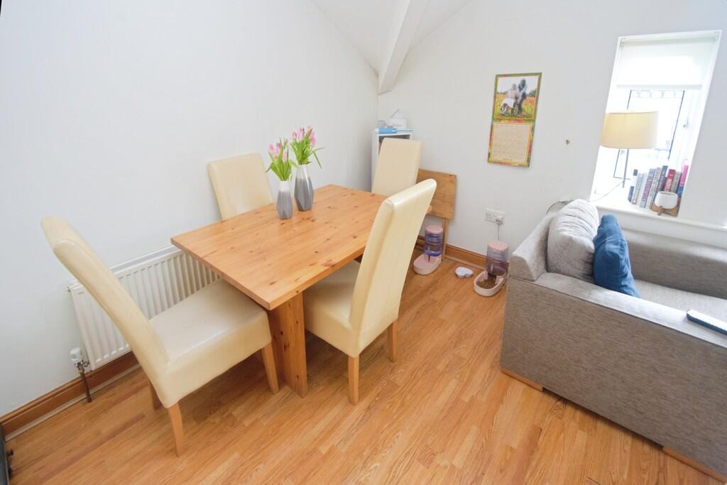 e1eb4cb0-Dining 2...