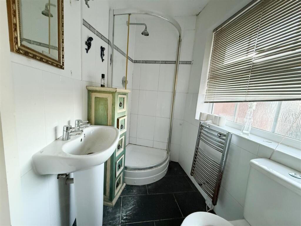 23 Mill Farm Close (17).jpeg