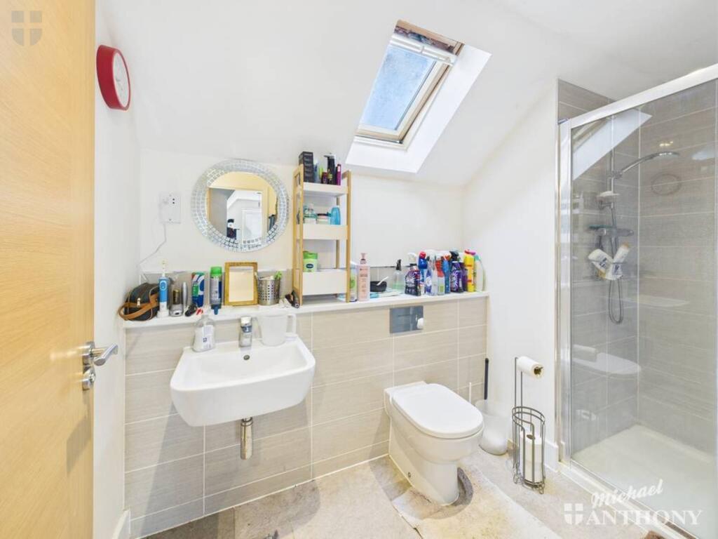 CAM03852G0-PR0238-STILL012-thumbnail-h750-70