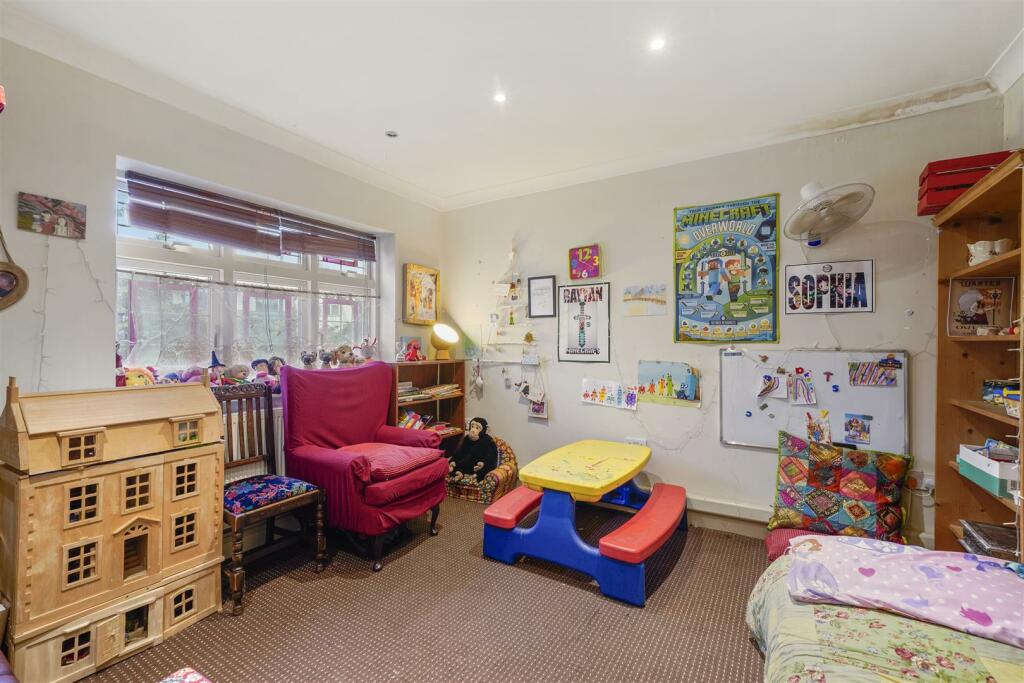 234 Watford Rd,  - yD0hTS6sr2KZOB9q1hTO.jpg