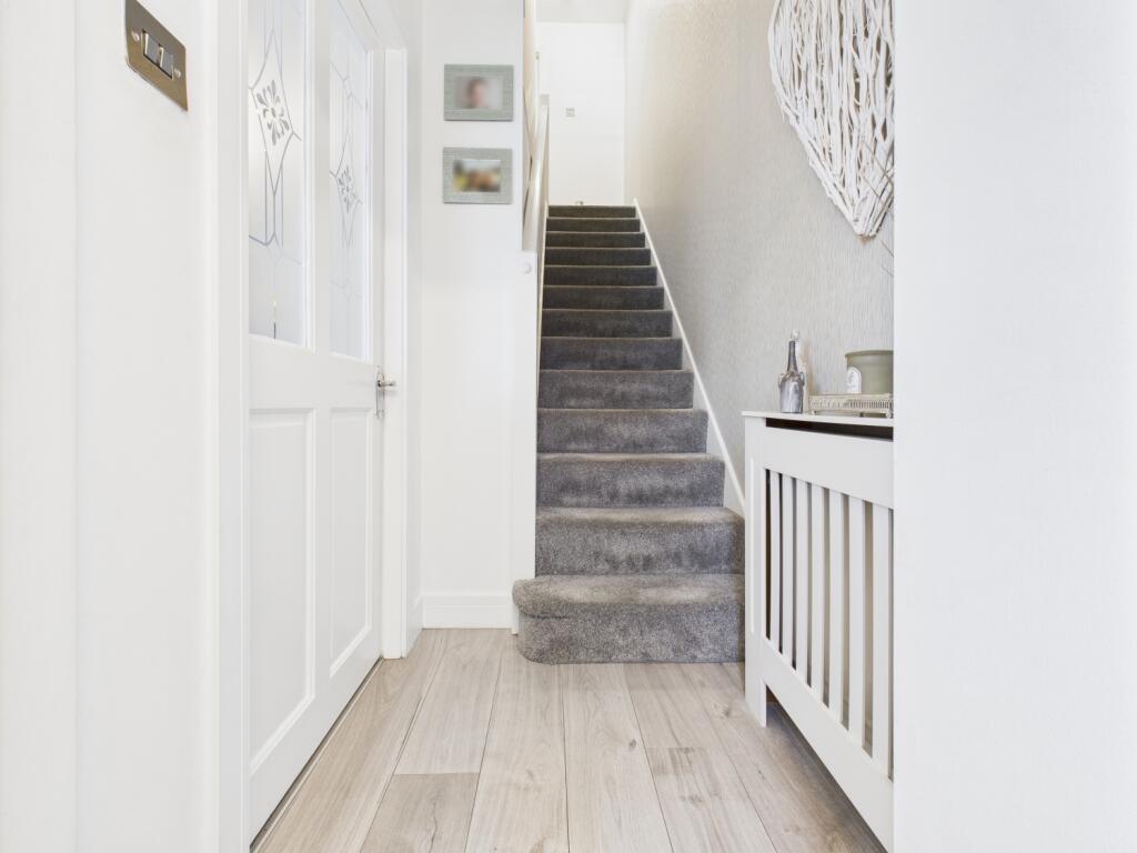 CAM03729G0-PR0116-STILL013