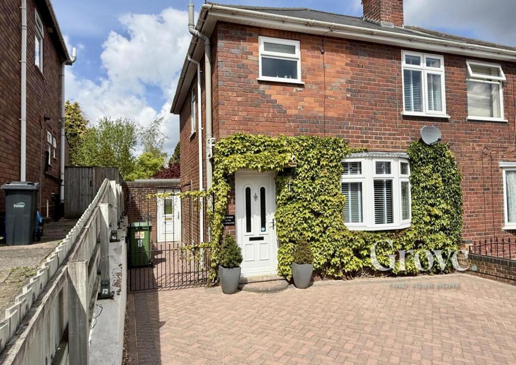 Grove Avenue Halesowen 2.jpg